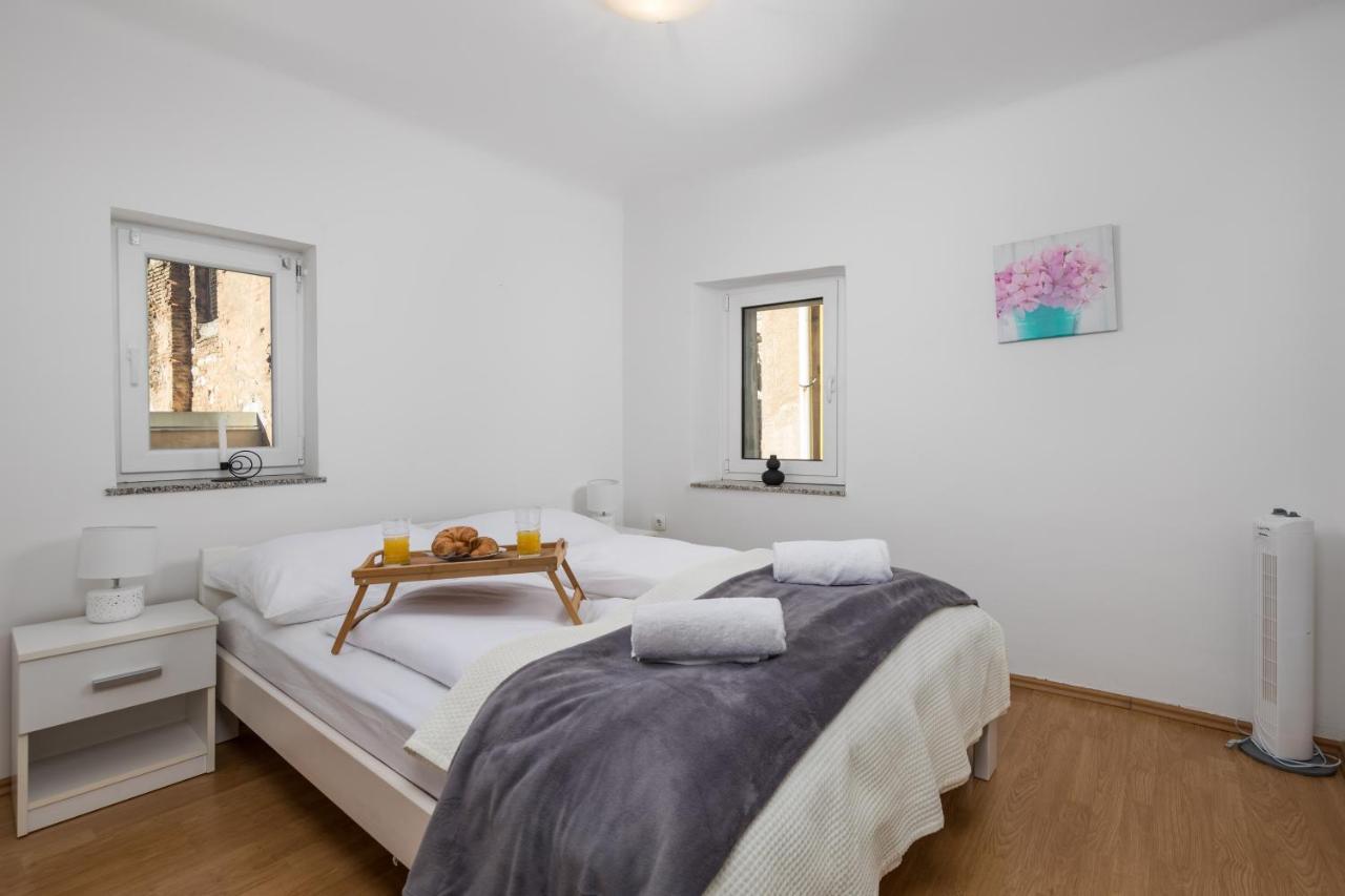 Main View Apartment Rijeka Luaran gambar