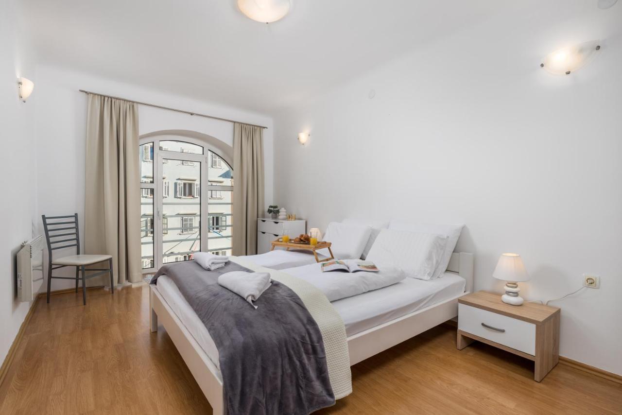 Main View Apartment Rijeka Luaran gambar