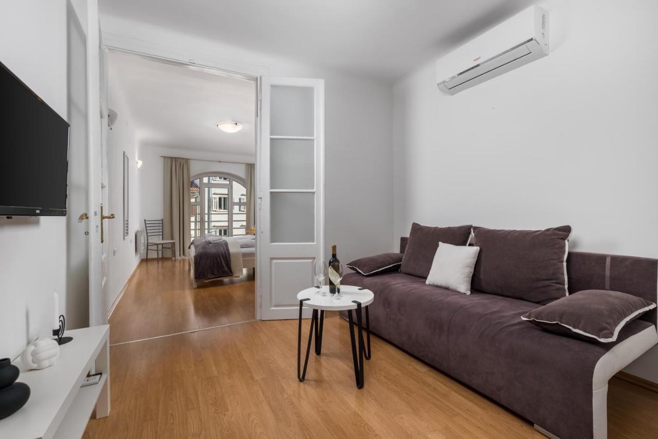Main View Apartment Rijeka Luaran gambar